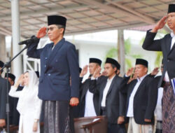 Amsakar dan Li Claudia Hadirkan Kehangatan di Tengah Lautan Santri