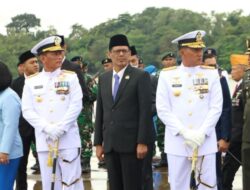 Ucapkan Selamat Hari Pahlawan, Ketua DPRD Kota Batam Ikuti Upacara dan Tabur Bunga di Mako Kodaeral IV