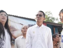 NEWS VIDEO: Kepala BP Batam Amsakar Achmad Turun Langsung Tinjau Masalah Distribusi Air di Batu Merah dan Tanjung Sengkuang
