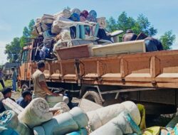 25 Pekerja Diamankan, Kapolresta Barelang Pimpin Langsung Penangkapan Kontainer Barang Bekas Impor