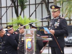 Polresta Barelang Gelar Upacara Hari Pahlawan, Kapolresta Ajak Personel Teladani Semangat Juang Para Pahlawan