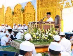 Amsakar Hadiri Haul Akbar Ke-16, Ribuan Jemaah Padati Masjid Agung Raja Hamidah