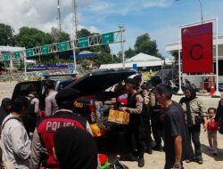 Humanis dan Responsif, Satgas Preventif Ops Lilin Seligi Polda Kepri Bantu Penumpang Roro