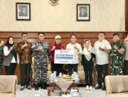 Amsakar dan Li Claudia Salurkan Bantuan Rp4,8 M, Wagub Aceh Titip Salam untuk Warga Batam