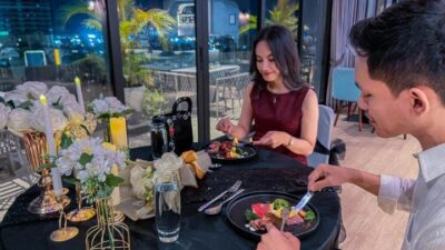 Rayakan Valentine dengan Makan Malam Romantis di Ketinggian Yello Hotel Harbour Bay Batam