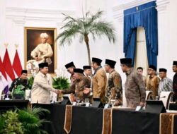 NEWS VIDEO: Presiden Prabowo Gelar Silaturahmi dengan Ormas Islam dan Pimpinan Pesantren di Istana Merdeka