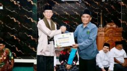 Safari Ramadan di Batuaji, Amsakar Serahkan Bantuan Rp115 Juta untuk Pembangunan Masjid