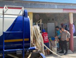 Polsek Batu Ampar Amankan Pendistribusian Air Bersih Hari Ke-9 di Kelurahan Tanjung Sengkuang