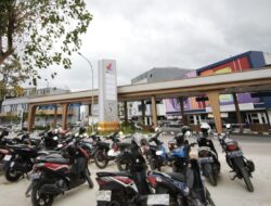 Diduga Tak Berizin, Lahan Hijau ROW Jalan di Depan K Square Mall Batam Jadi Parkir Motor