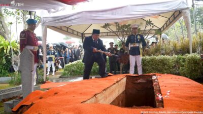 NEWS VIDEO: Presiden Prabowo Pimpin Upacara Pemakaman Try Sutrisno