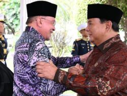 Presiden Prabowo Antar Langsung PM Anwar Ibrahim ke Halim, Cerminkan Keakraban Dua Negara Bertetangga