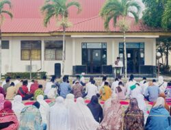 Sholat Istisqa di Galang, Wujud Kebersamaan Polri dan Masyarakat Memohon Turunnya Hujan