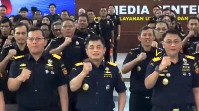 NEWS VIDEO: Prabowo Perintahkan Purbaya Copot Kepala Bea Cukai, Singgung Backing Oknum Berseragam Hijau dan Coklat