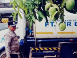 Distribusi Air Bersih Hari Ke-71, 114 Tangki  Disalurkan di Tanjung Sengkuang, Polsek Batu Ampar Lakukan Monitoring Intensif