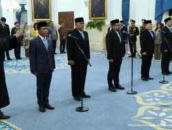 NEWS VIDEO: Prabowo Subianto Lantik Sejumlah Pejabat Negara di Istana Negara