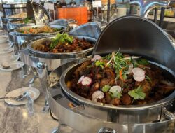 Nikmati Buffet Nusantara dan Angkringan BBQ Night di Hotel Santika Batam