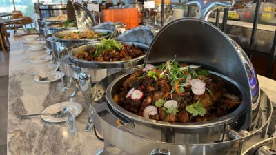 Nikmati Buffet Nusantara dan Angkringan BBQ Night di Hotel Santika Batam