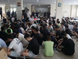 NEWS VIDEO: Detik-Detik Tim Gabungan Ciduk 210 WNA Pelaku Online Scam di Baloi View Apartment Batam