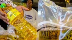 NEWS BLITZ: Pemerintah Pastikan Pasokan Aman, Harga MinyaKita Turun Menjadi Rp15.961 per liter