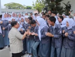 NEWS VIDEO: Presiden Prabowo Terima 185 Pelajar Forum OSIS Jabar di Istana Merdeka