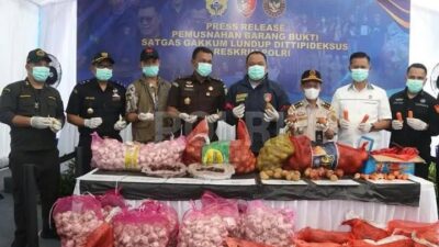 Polisi Bongkar 20,9 Ton Bawang Impor Ilegal Asal Malaysia Melalui Jalur Tikus Senilai Rp676 Juta