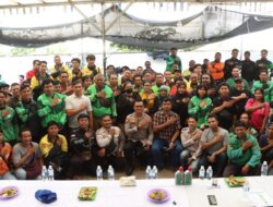 Ojol Batam Ketiban Rezeki, Polresta Barelang Bagikan 400 Botol Oli dan Cuci Kendaraan secara Gratis