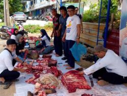 Komunitas Jurnalis Kepri Potong Hewan Kurban, Doakan Amsakar Achmad Raih Haji Mabrur