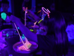Neon Slime Adventure di Wyndham Panbil Batam, Anak-Anak Diajak Berkreasi dalam Dunia Neon yang Interaktif