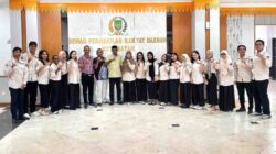 Terima Audiensi Mahasiswa Kedokteran Uniba, Wakil Ketua III DPRD Kota Batam Dukung Kegiatan Fogging Cegah Penyebaran DBD