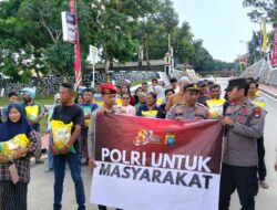 Warga Batam Tersenyum Bahagia, Polresta Barelang Bagikan 100 Karung Beras SPHP Gratis di Hari Bhayangkara ke-80