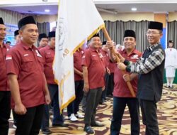 Pengukuhan Pengurus KBKK Batam, Amsakar Ajak Warga Kampar Perkuat Persatuan dan Bangun Batam