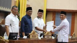 Rapat Paripurna DPRD Kota Batam: Fraksi-fraksi Partai Politik Sepakat Lanjutkan Pembahasan Tiga Ranperda Usulan Walikota Amsakar