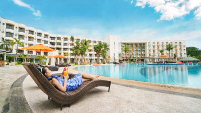 HARRIS Resort Waterfront Batam Rayakan HUT ke-24, Tebar Giveaway dan Diskon Menginap 24%