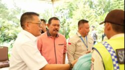 Rayakan Ulang Tahun ke-65, Chairman Panbil Group Johanes Kennedy Bagikan 630 Paket Sembako kepada Karyawan
