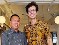 Lama Tak Muncul di TV, Dimas Beck Diam-diam Temui Sang “Raja Pasir Silika” di Batam, Ada Apa?