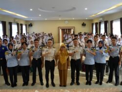 Immigration Goes to School! Siswa SMA 3 Batam Dikenalkan Cara Bikin Paspor hingga Karier di Imigrasi