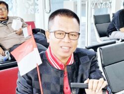 Saat Kritik Disambut Peluk: Catatan Pagi di Bandung Tentang Jiwa Besar dan Topeng Suci Seorang Pendusta