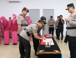 Polresta Barelang Gelar Sertijab Kasat Reskrim, Kasat Polairud dan Empat Kapolsek