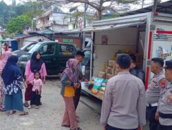 Operasi Pasar Murah Polsek Batu Ampar dan Bulog Diserbu Warga, 960 Liter Minyak Kita Ludes Terjual