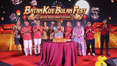 Batam Kue Bulan Fest 2026 Meriah, Wisman Singapura dan Malaysia Ikut Menikmati Perayaan Budaya