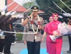 NEWS VIDEO: Estafet Kepemimpinan Polda Kepri, Pataka Jadi Simbol Kehormatan dan Pengabdian