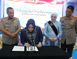 Serah Terima Ibu Asuh Polwan Polda Kepri, Kapolda Dorong Polwan Jadi Pemimpin di Lapangan