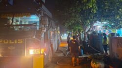 Polisi Bersama Masyarakat, Polresta Barelang Salurkan Air Bersih untuk Warga Tanjung Piayu Batam