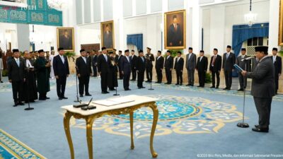 NEWS VIDEO: 9 Pejabat Negara Dilantik Presiden di Istana, Ini Daftar Nama dan Jabatannya
