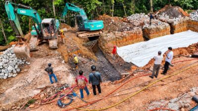 BP Batam Kebut Perbaikan Jalan Depan Hotel Vista, Masyarakat Diimbau Berhati-Hati