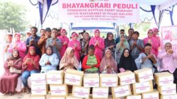 Warga Pulau Galang Bahagia Terima Sembako Gratis Saat Polda Kepri Panen 15,6 Ton Jagung